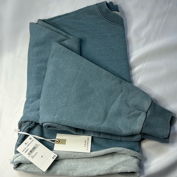 BNWT Good American Jeanius Cropped Sweatshirt - Picture 4 of 5